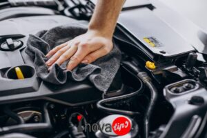 tips membersihkan mesin mobil