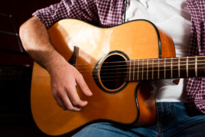 gitar akustik