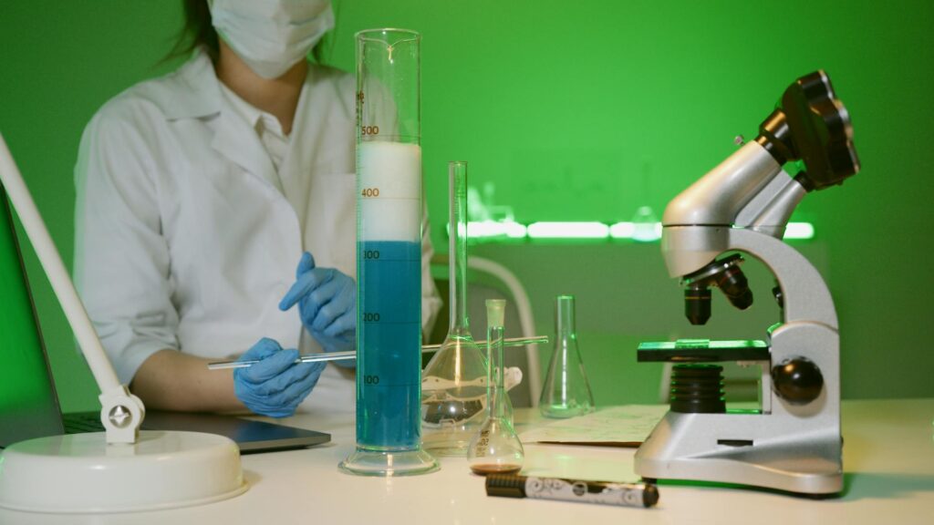 Distributor alat laboratorium